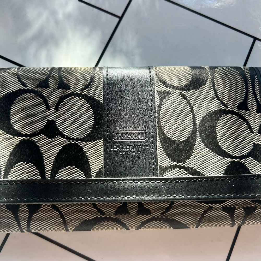 Coach Wallet - Picture 2 of 5